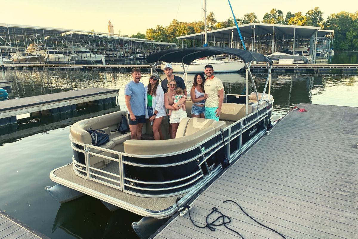 group on sunchaser tritoon boat rental in downtown Nashville